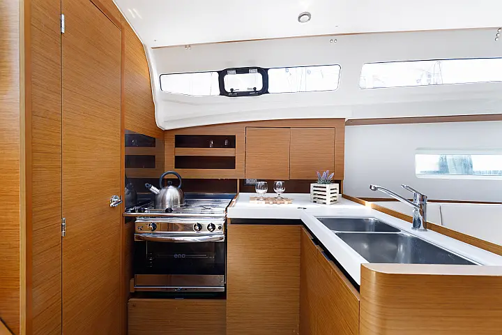 Sun Odyssey 380 - 