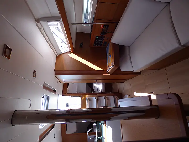 Sun Odyssey 389 - 