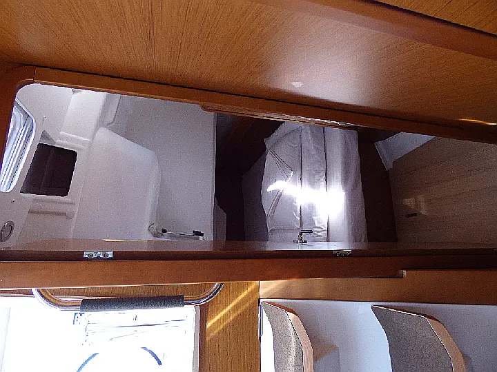 Sun Odyssey 389 - 