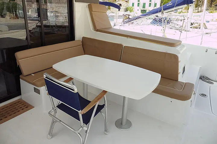 Lagoon 42 - Exterior - deck (photo taken 2019)