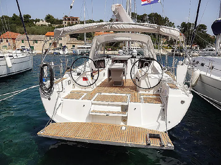 Oceanis 41.1 - Exterior (photo taken 2019)