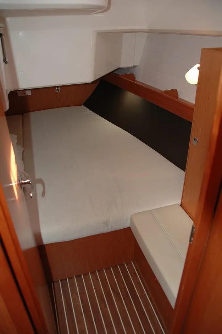 Bavaria Cruiser 37 - 