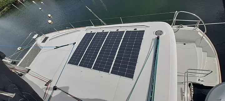 Lagoon 400 S2  - Solar Panel