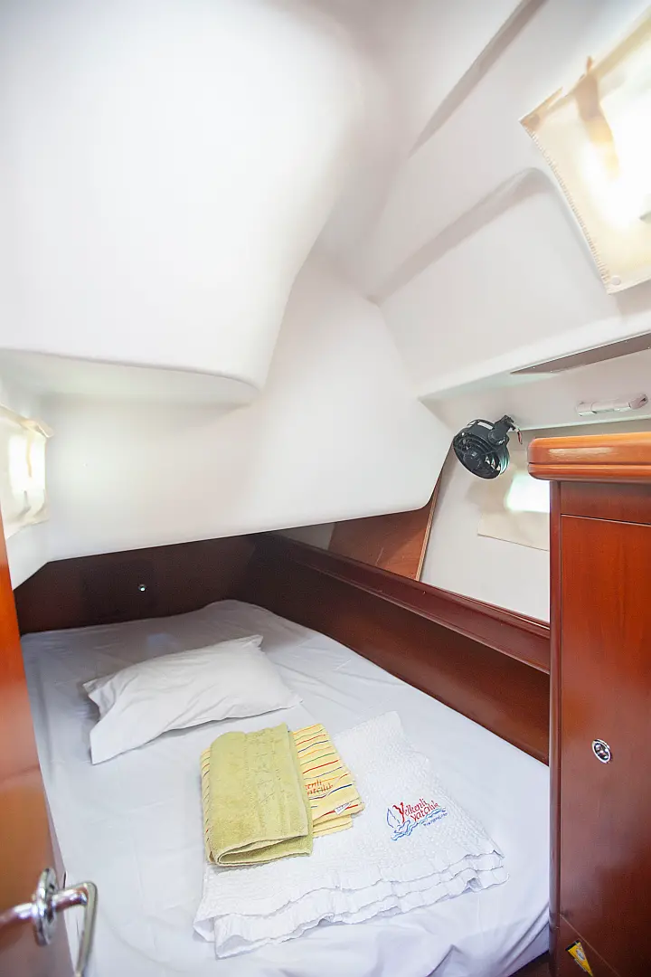 Oceanis 373 - Aft Cabin (port side)