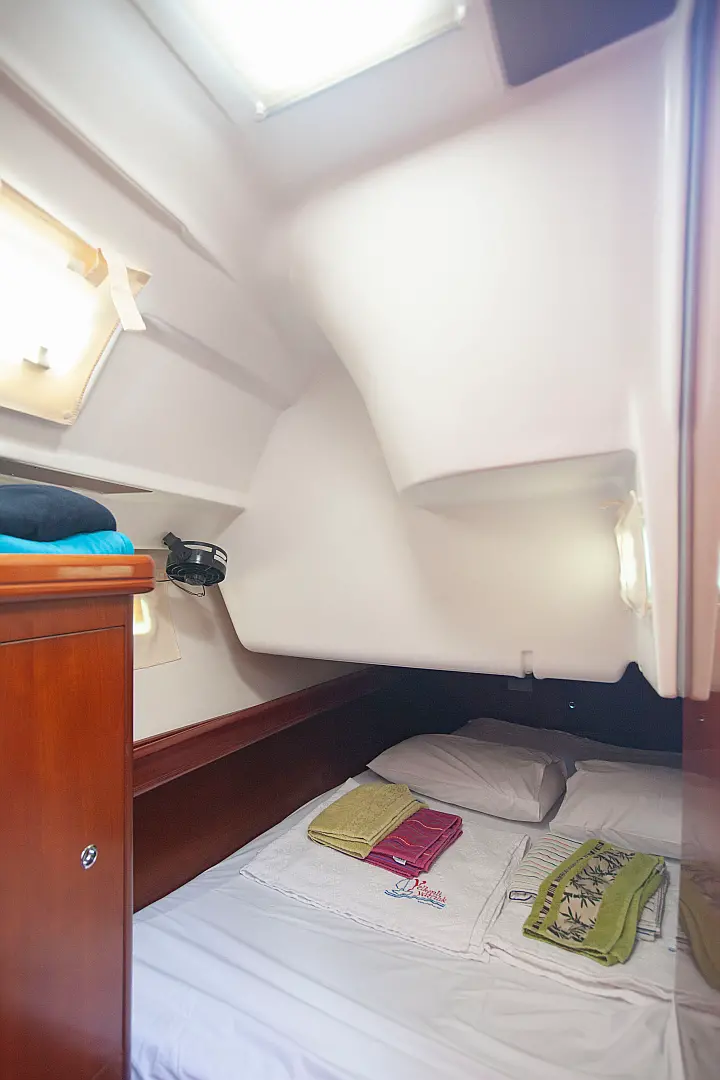 Oceanis 373 - Aft Cabin (starboard side)