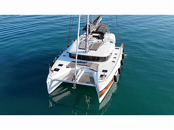 Lagoon 51