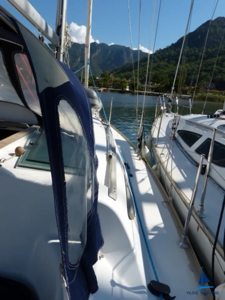 Sun Odyssey 32 - Starboard Deck