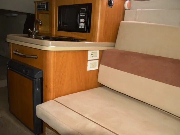 Sea Ray 255 Sundancer - Internal image