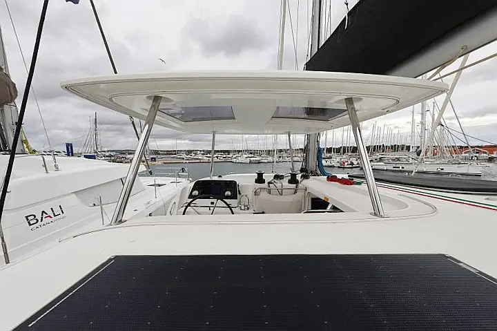 Lagoon 42 - 