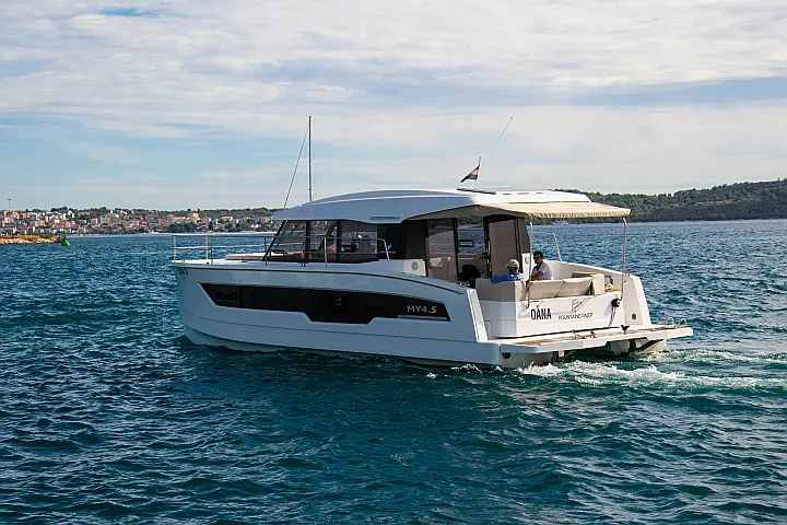 Fountaine Pajot MY4.S - 