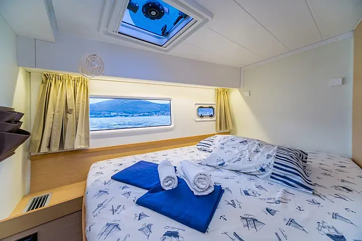 Lagoon 42 - 