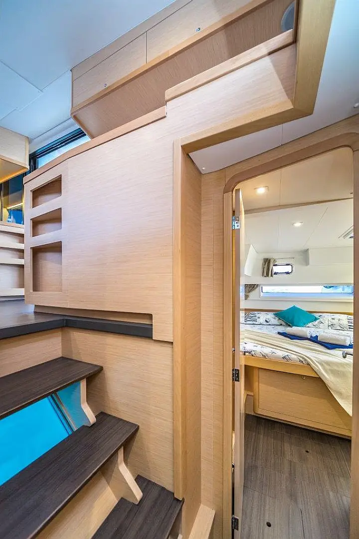 Lagoon 42 - 