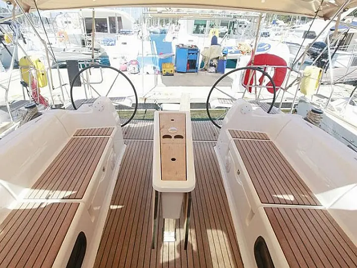 Dufour 382 GL - 