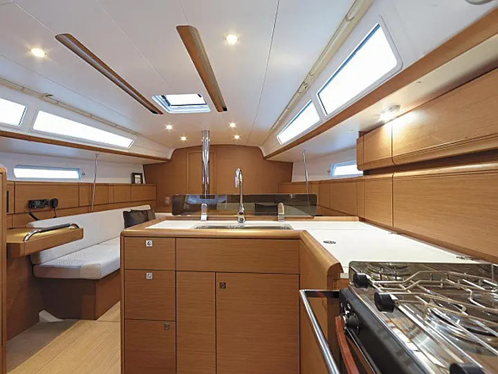 Sunsail 38 - 