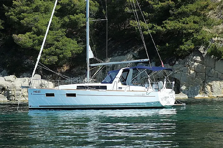 Beneteau Oceanis 35 - 