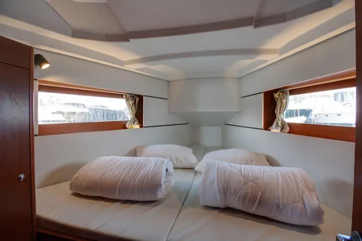 Beneteau Oceanis 35 - 