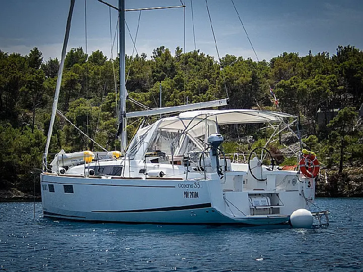 Beneteau Oceanis 35.1 - 