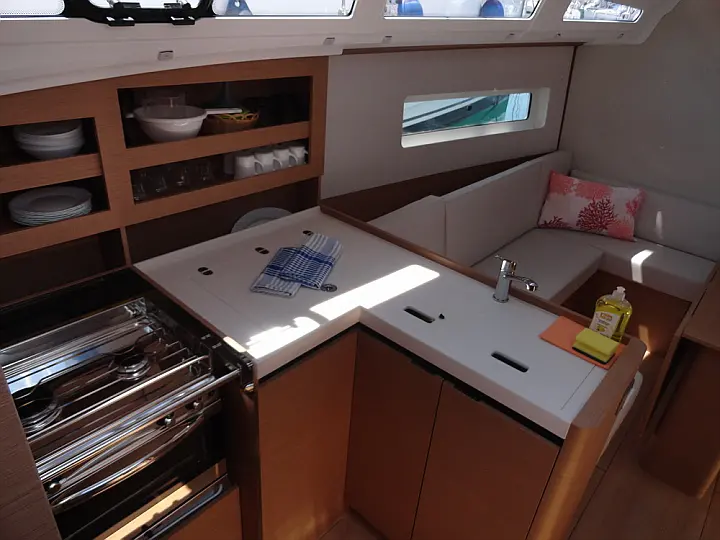 Sun Odyssey 380 - 