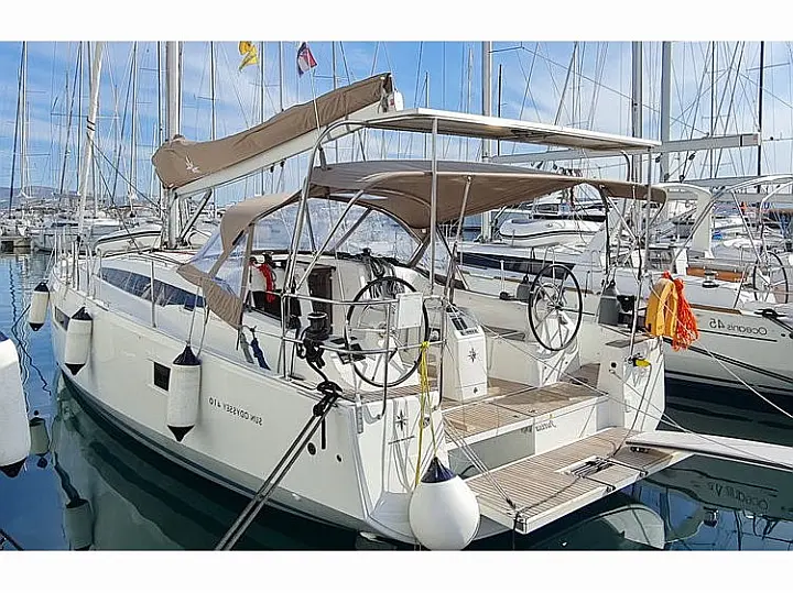 Sun Odyssey 410 - External image