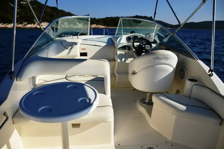 Sea Ray 255 Sundancer - 
