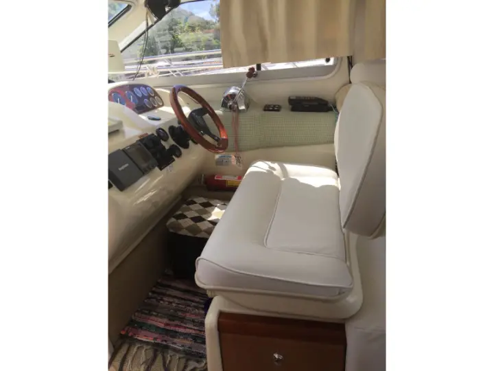 Sealine F33 Fly - 