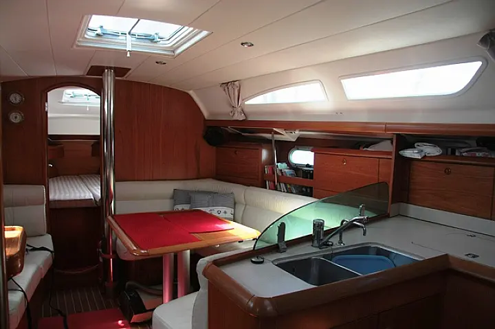 Sun Odyssey 37 - 