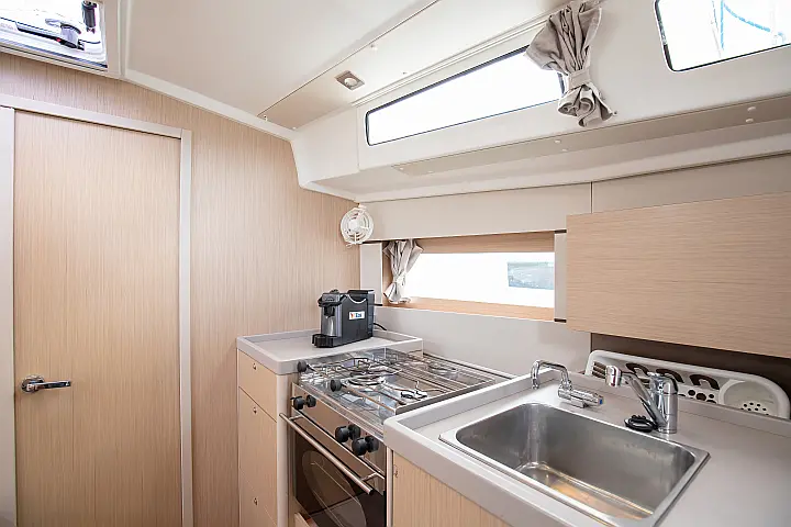 Oceanis 38.1 - 