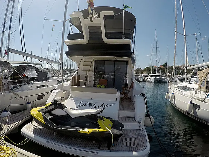 Fairline Squadron 50 - Fairline Squadron 50