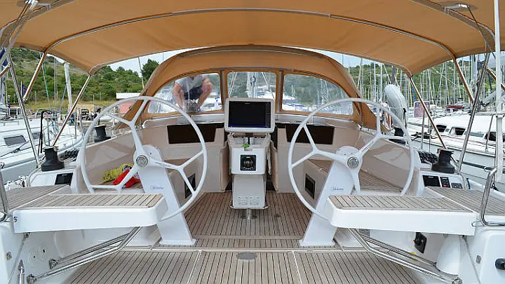 Hanse 418 - 