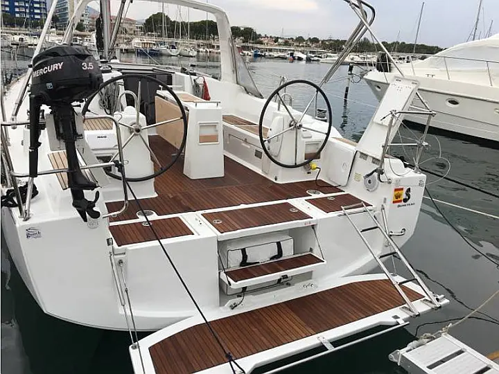 Oceanis 38 - 