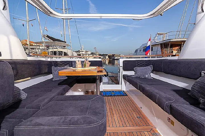 Marex 360 Cabriolet Cruiser - 