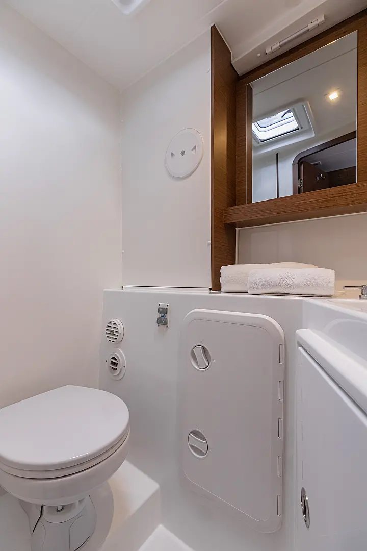 Lagoon 42 - 