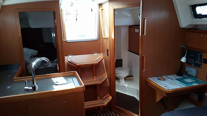 Bavaria Cruiser 33 - 