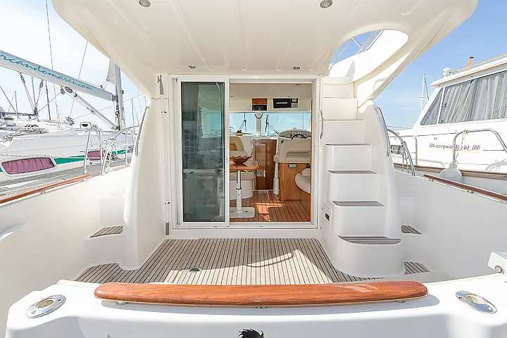 Prestige 32 - 