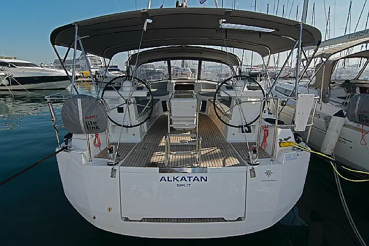 Jeanneau 51 