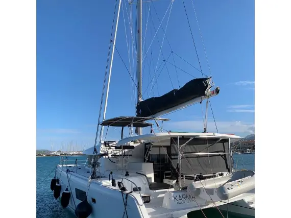 Lagoon 42