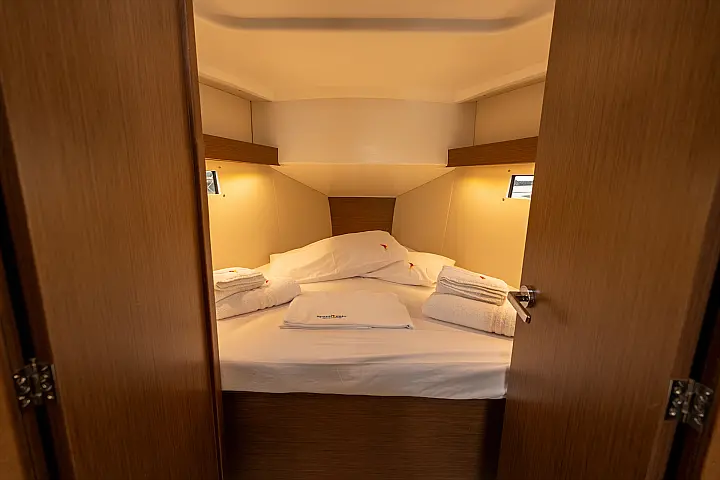 Oceanis 34.1 - Cabin