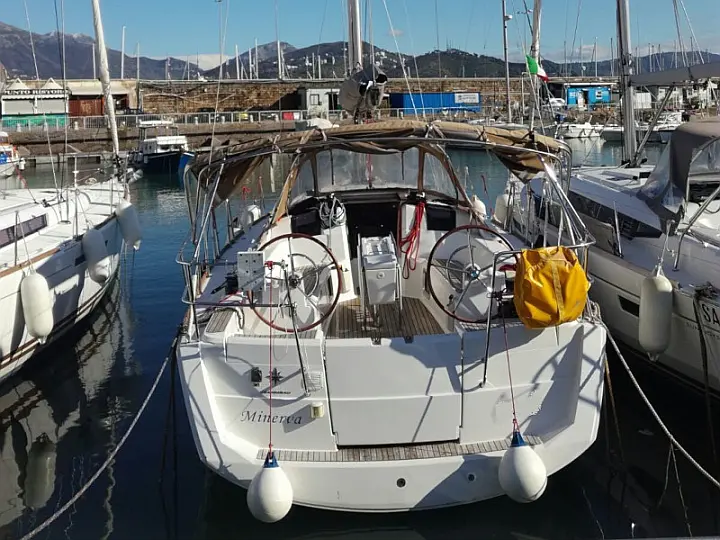 Sun Odyssey 379 - 