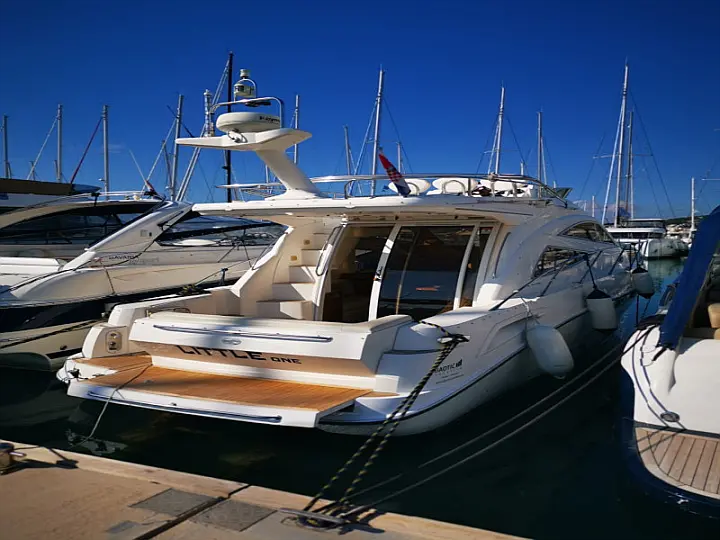 Sealine F34 - 