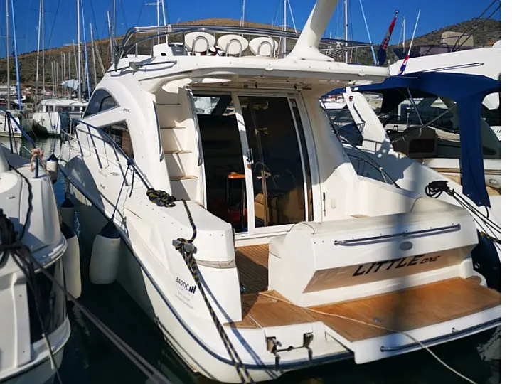 Sealine F34 - 