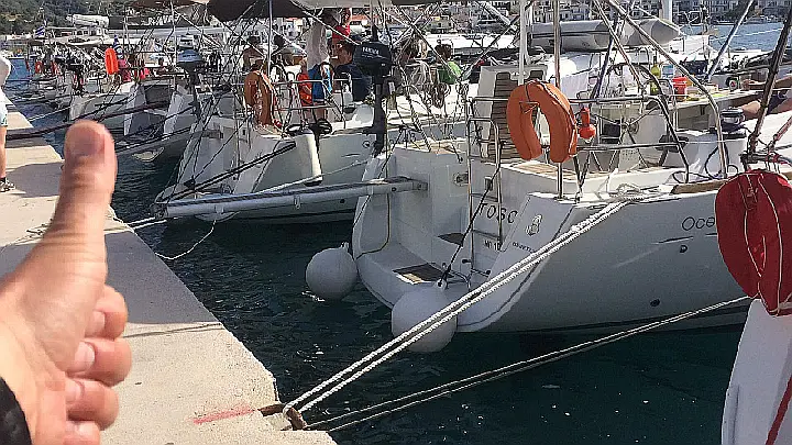 Beneteau Oceanis 40 - 