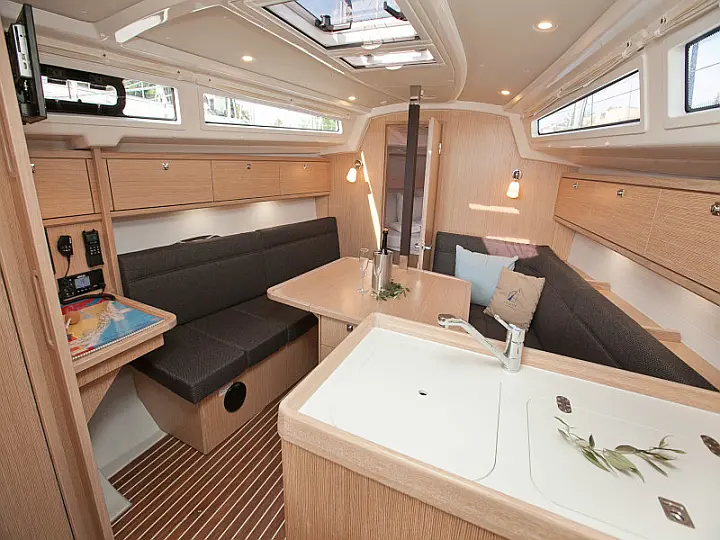 Bavaria Cruiser 34 Style - 