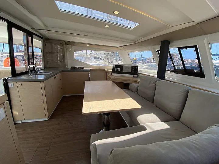 Lucia 40 - 