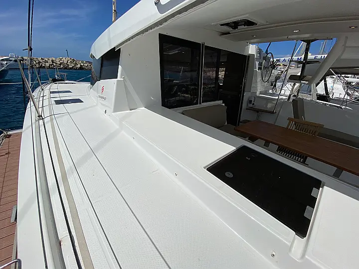 Lucia 40 - 