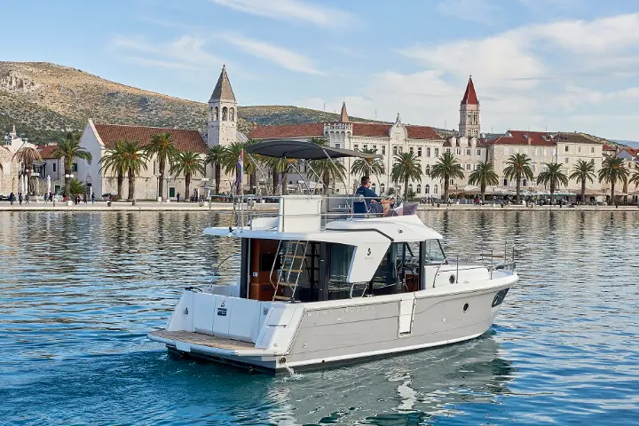 Beneteau Swift Trawler 30 - 