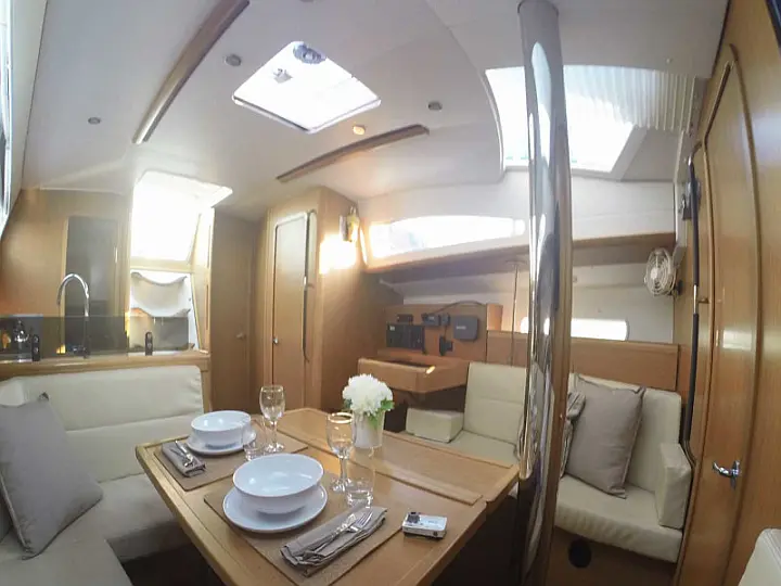 Sun Odyssey 42DS - 