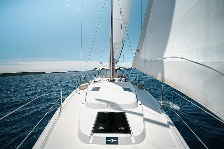 Bavaria C42 - 