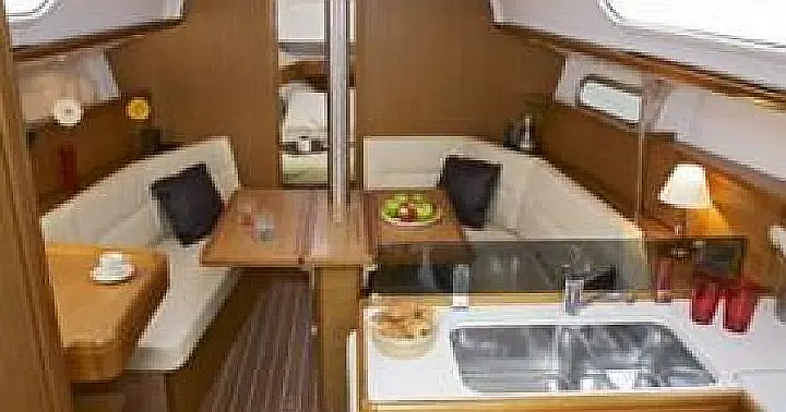 Sun Odyssey 32i - 