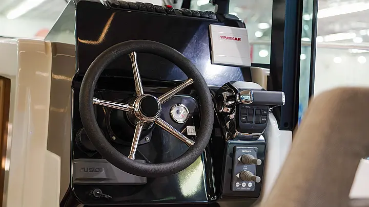 Delphia 10 Sedan - 