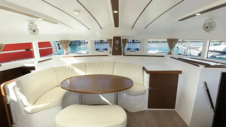 Lagoon 380 - 
